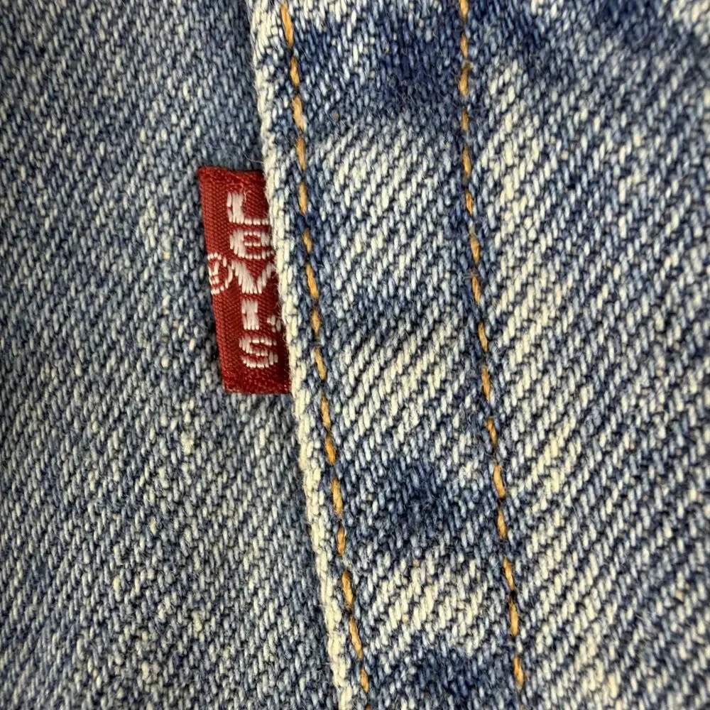 Vintage 2000 Levis 550 Red Tab Relaxed Fit Jeans Mens 36x34 Blue Made in USA